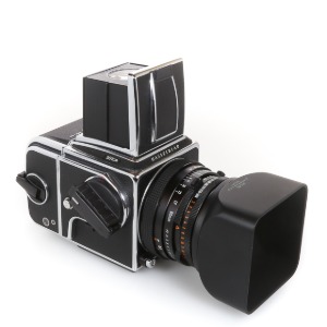 Hasselblad 501CM Body + CF 80mm f2.8 Planar Lens Set