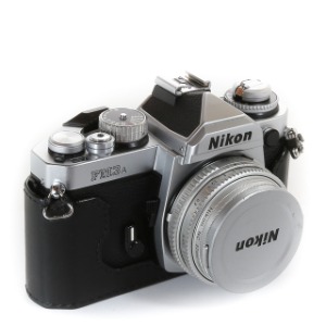 Nikon FM3A + F 45mm f2.8 P Nikkor Silver Set