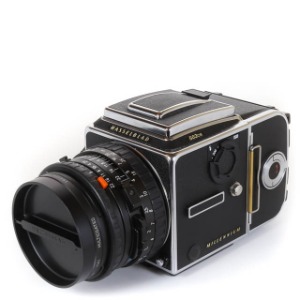 Hasselblad 503CW MILLENNIUM + CFE 80mm f2.8 Lens set